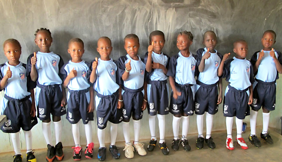 La Fundaci&oacute;n Atl&eacute;tico de Madrid realiza una donaci&oacute;n a una escuela p&uacute;blica en Burkina Faso